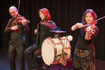 Wie niet weg is wordt gezien -Verteltheater Bert Vos en Klezmer Society