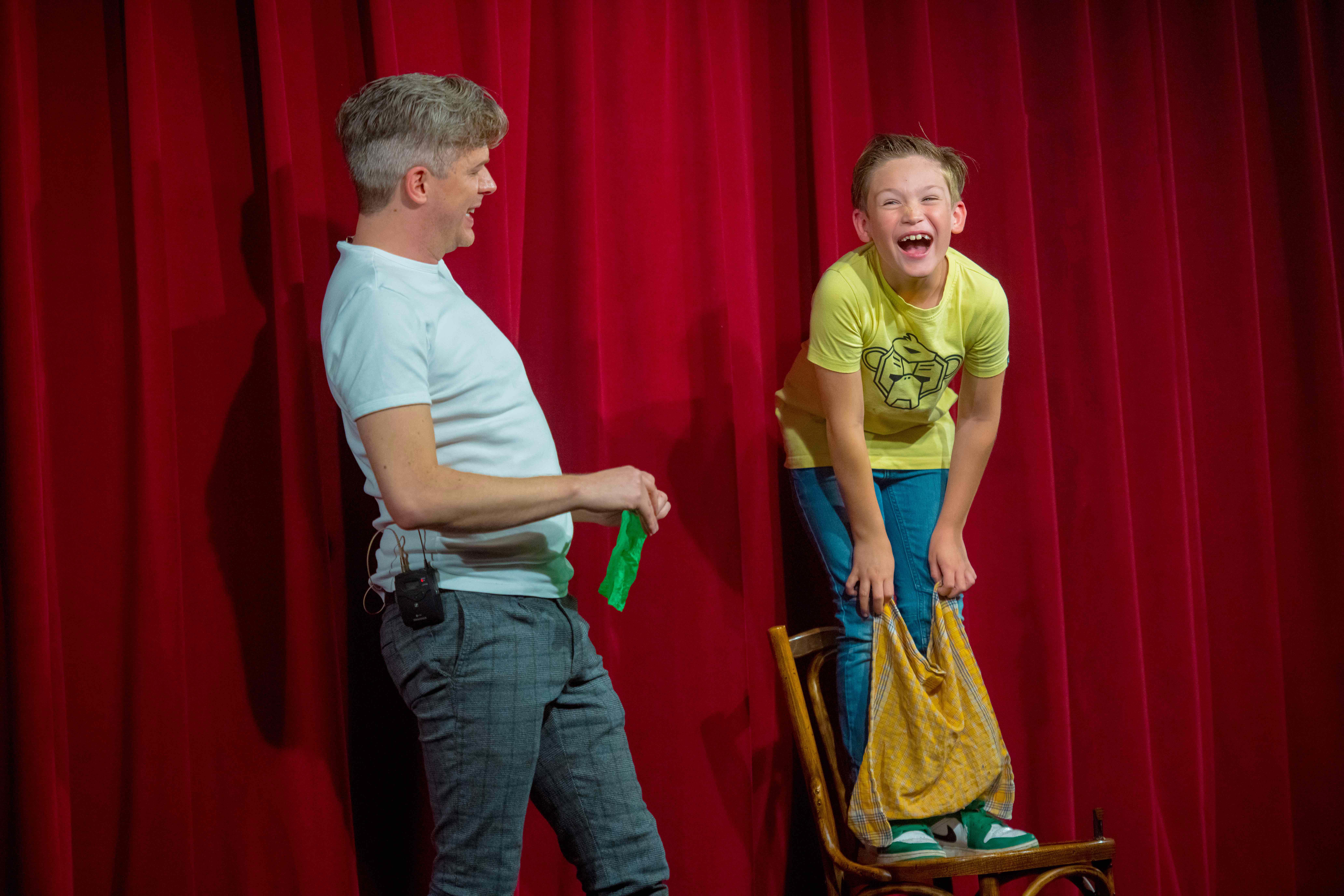 jo tijdens voorstelling basisschool